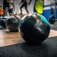 Imagen orientativa: Sveltus slam ball 6 kg